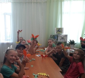 Бабочка на ладошке