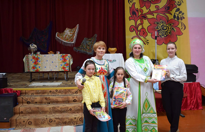 Фольклорно-игровая программа «Русские посиделки»
